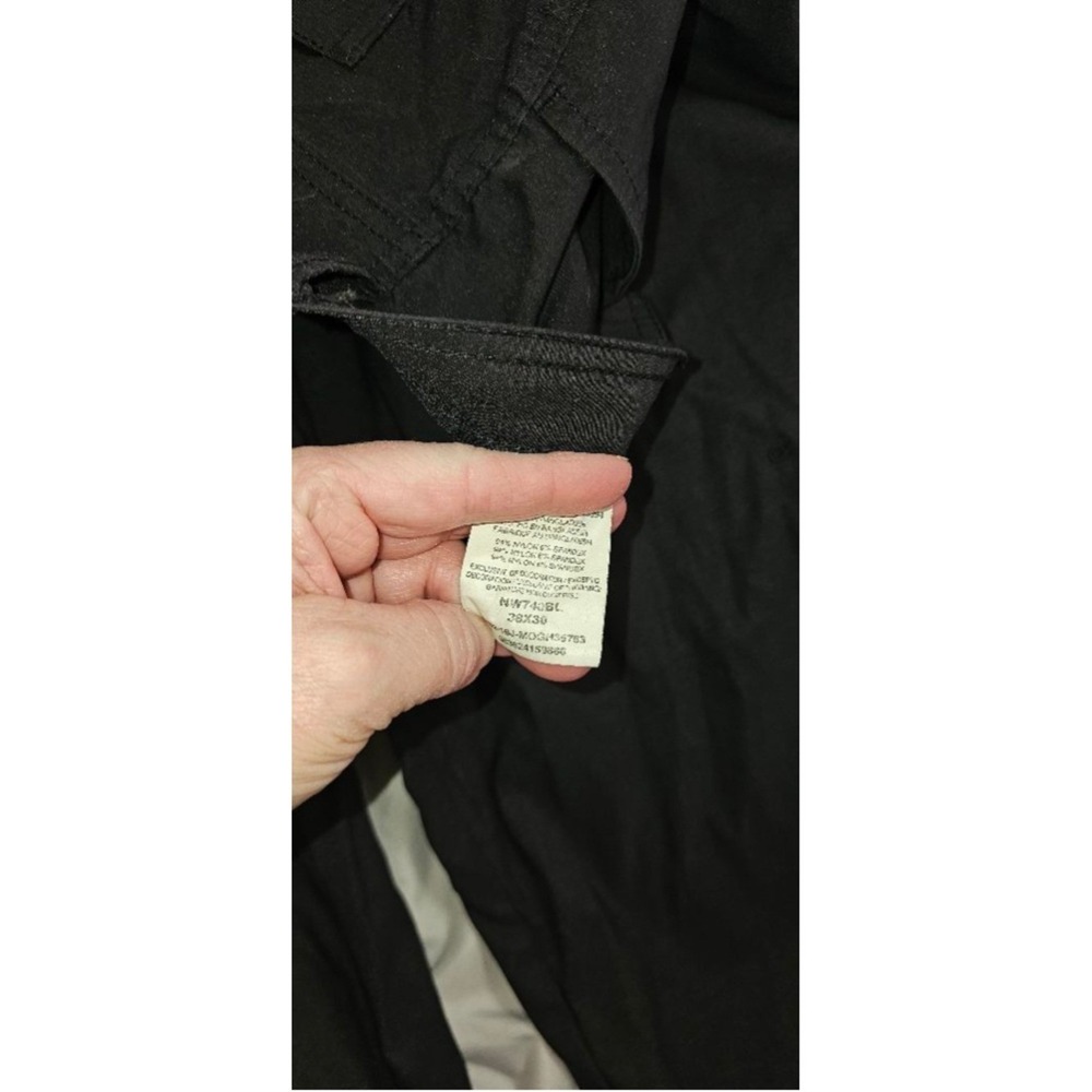 Wrangler mens Black Cargo Pants Waist 38×30 - Picture 2 of 5